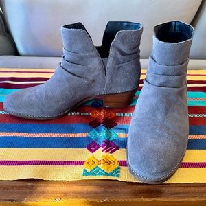 Cole Haan Grey Suede Ankle Boots Size 8.5.
